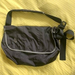 Timbuk2 medium black messenger bag